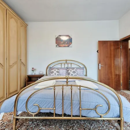 Easy Old Apartment Marghera
